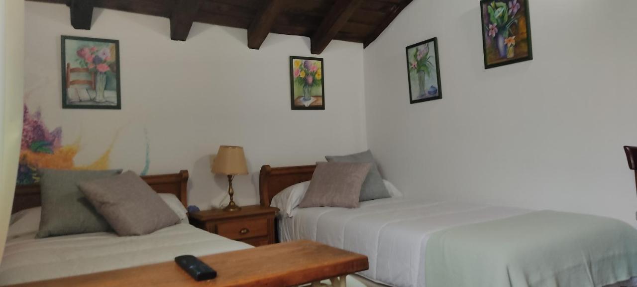 Hostal Mendaurpe Ituren Exteriör bild